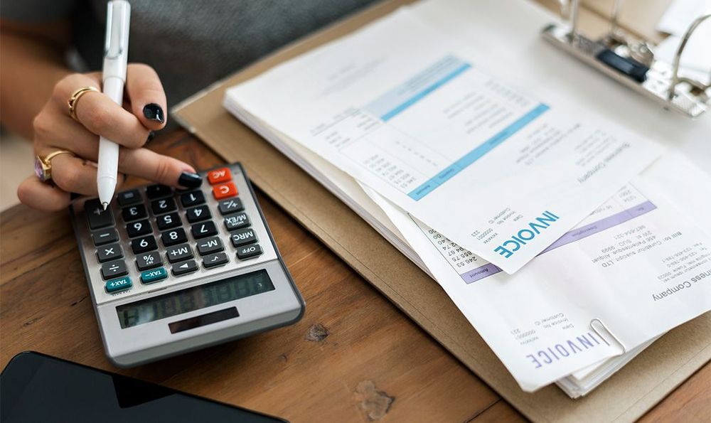 Should my company use a Direct Debit or Standing Order?